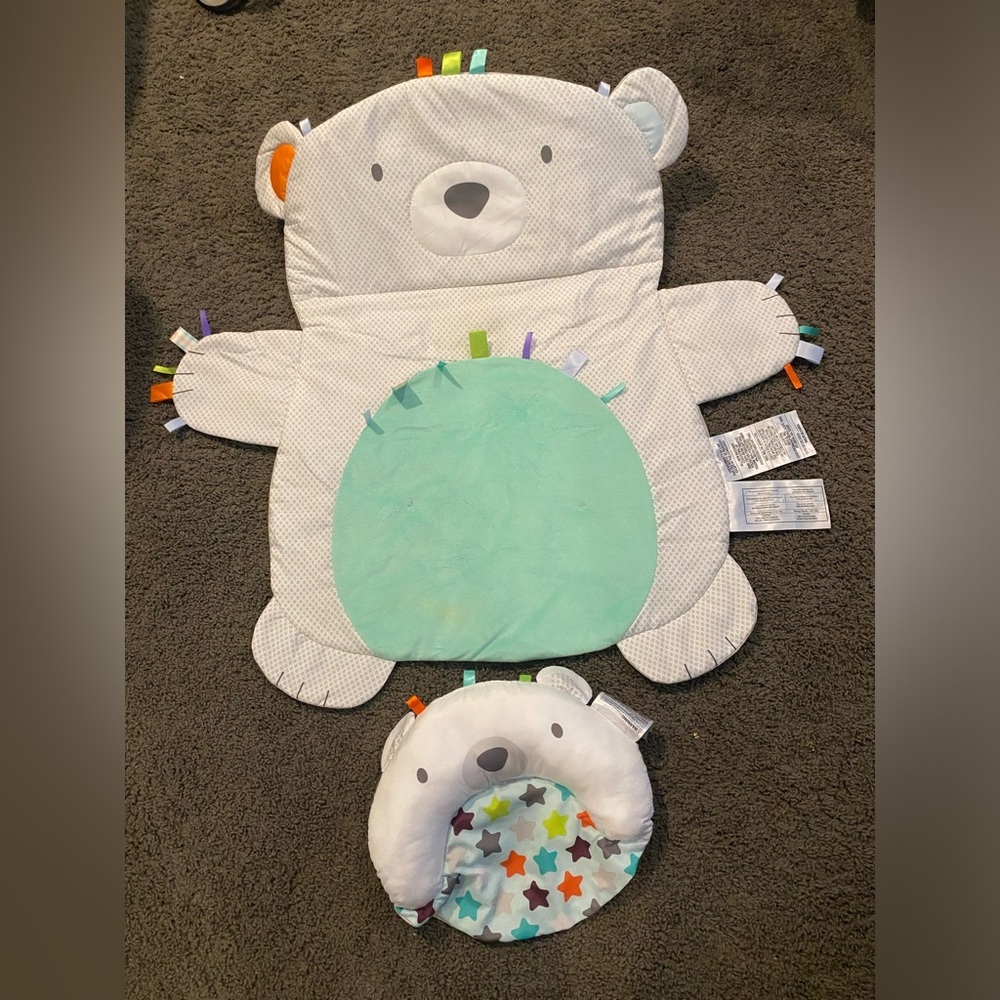 Baby tummy time may and pillow